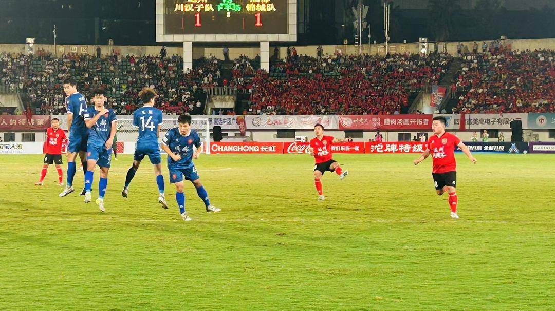 包含集结日NBA常规赛焦点战，成都蓉城造点机会，悬念犹存，团队化学反应显著的词条